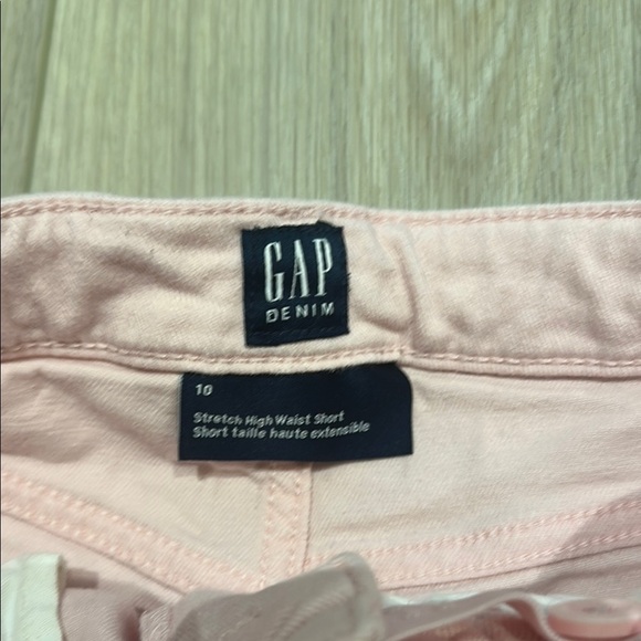 GAP Pink High-Waisted Denim Shorts - Picture 4 of 6